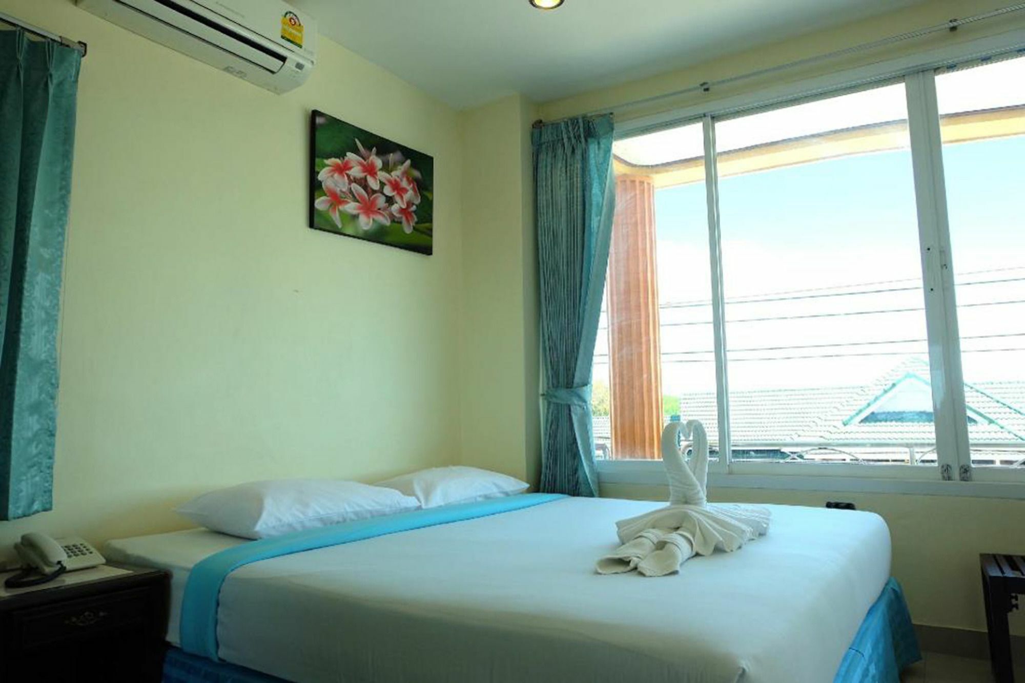 Krabi Marina Seaview Hotel Екстериор снимка