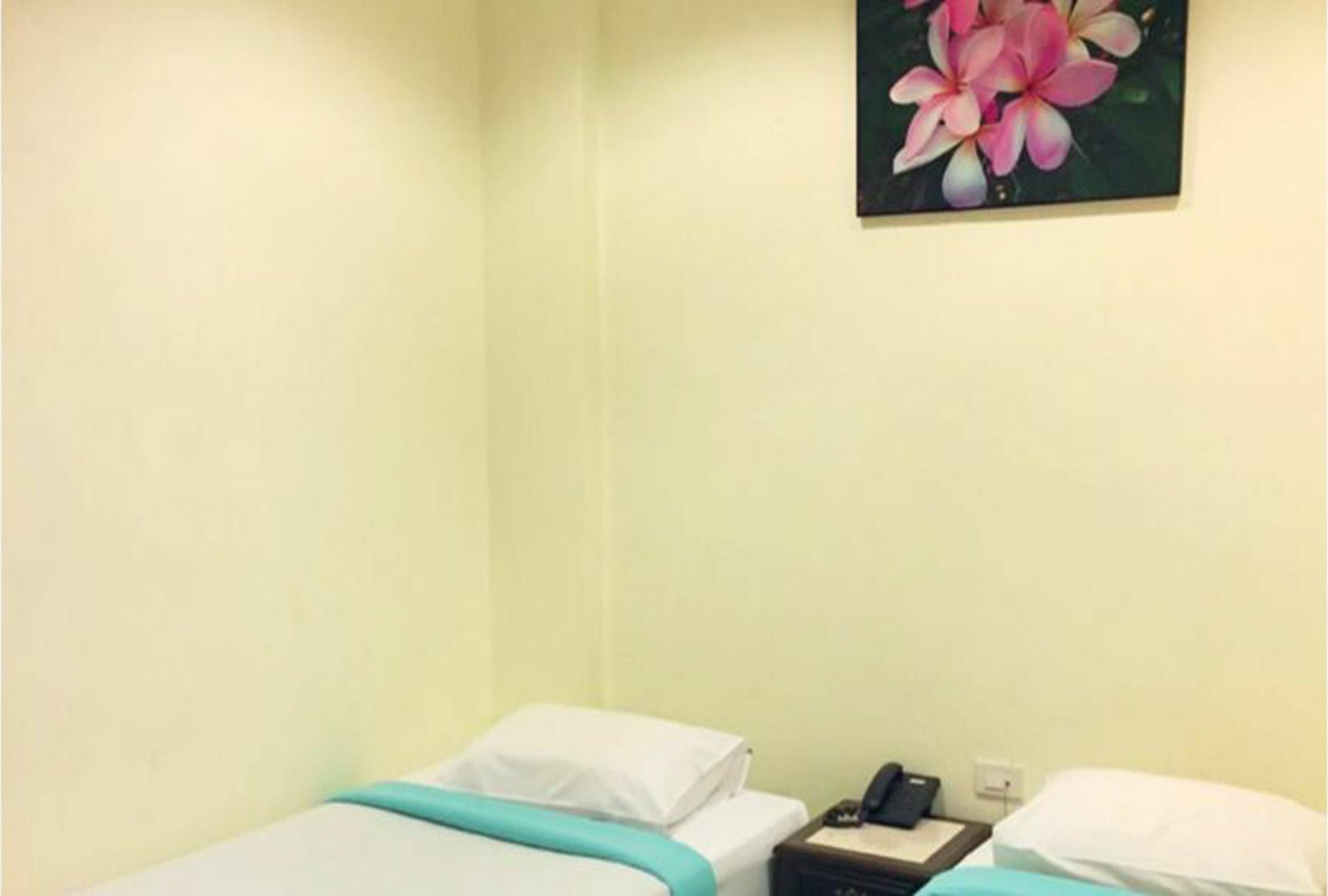 Krabi Marina Seaview Hotel Екстериор снимка