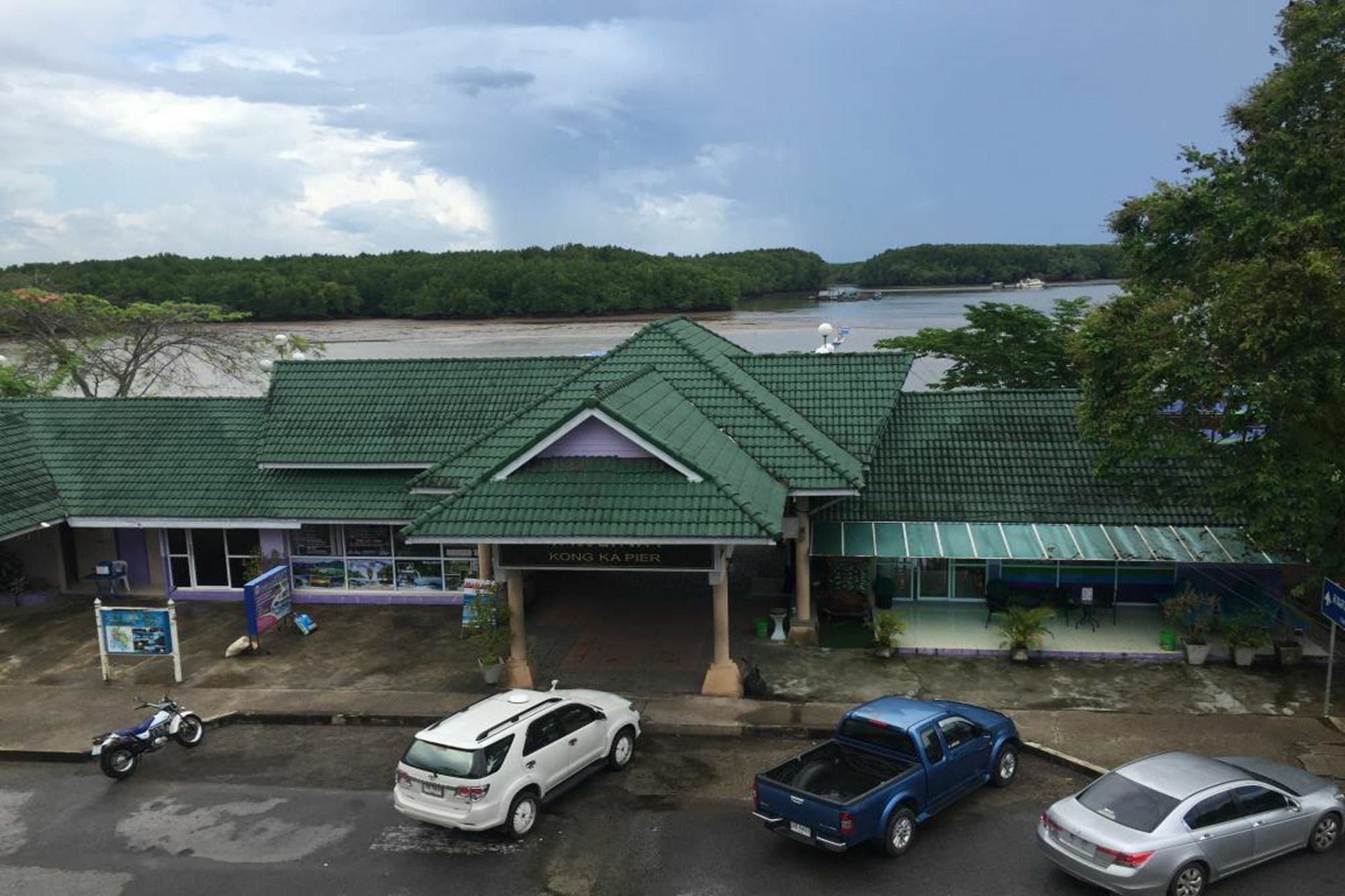 Krabi Marina Seaview Hotel Екстериор снимка