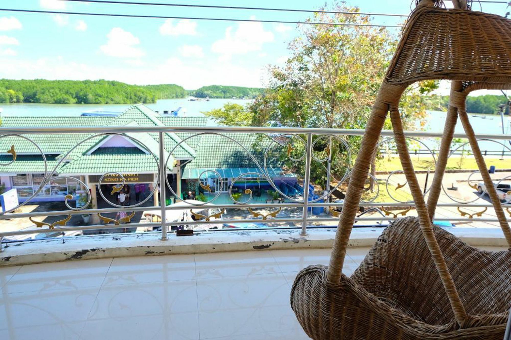 Krabi Marina Seaview Hotel Екстериор снимка